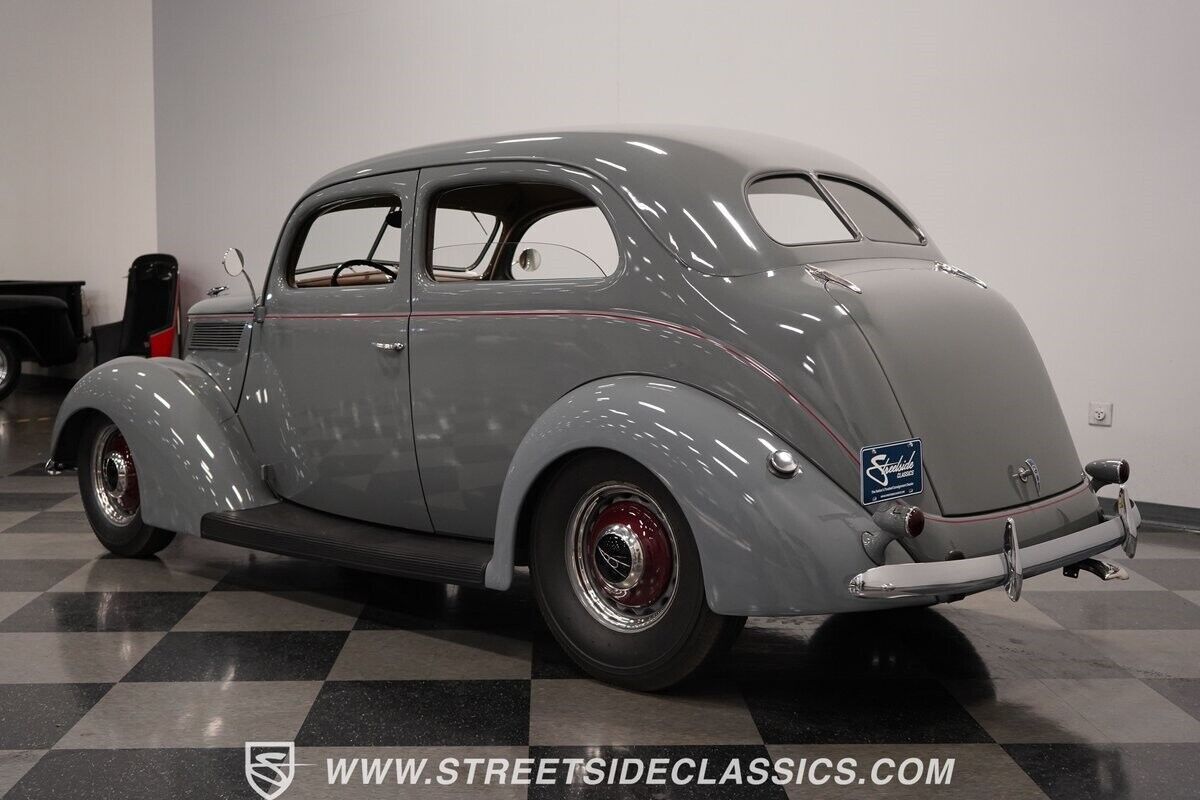 1937 Ford Tudor Sedan - photo 12