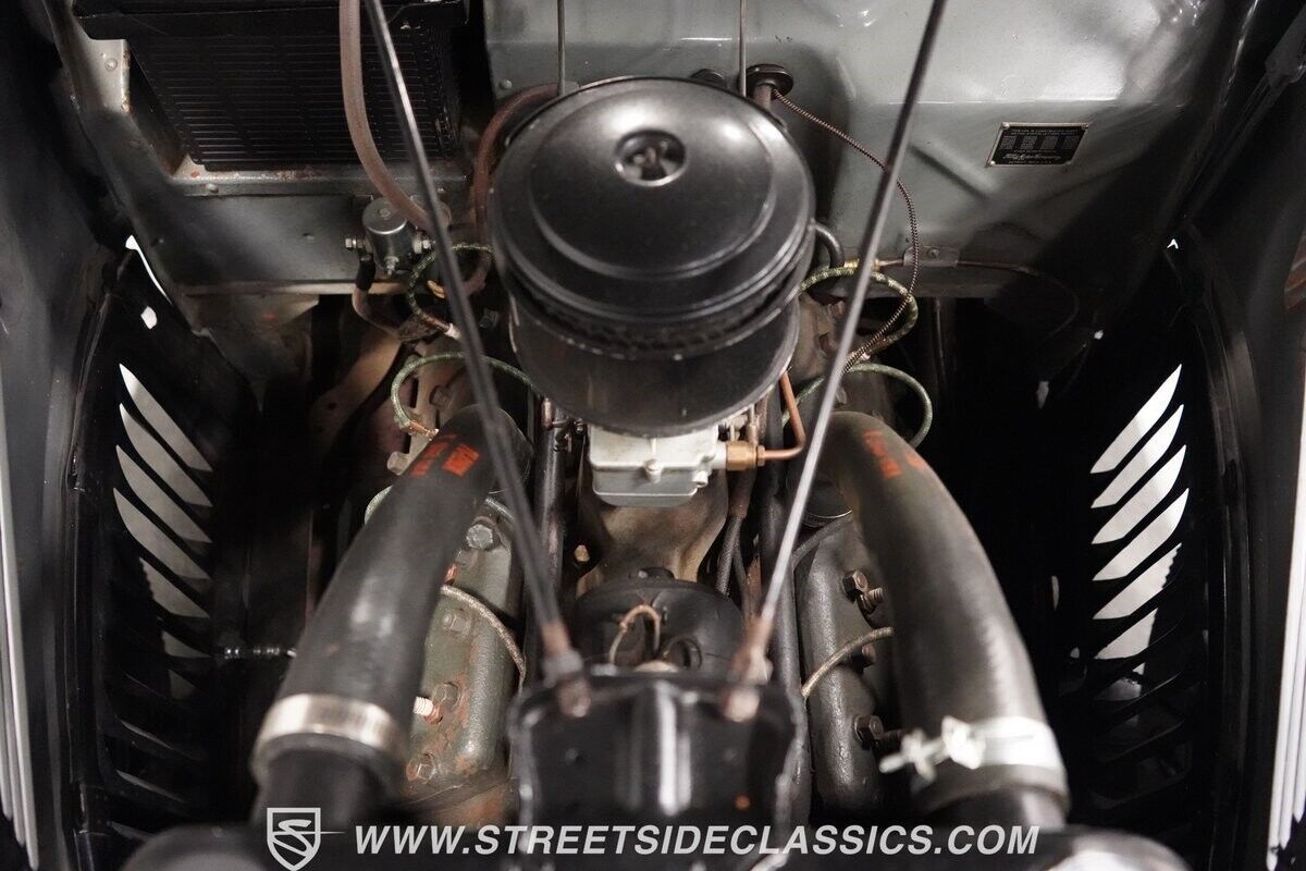 1937 Ford Tudor Sedan - photo 4
