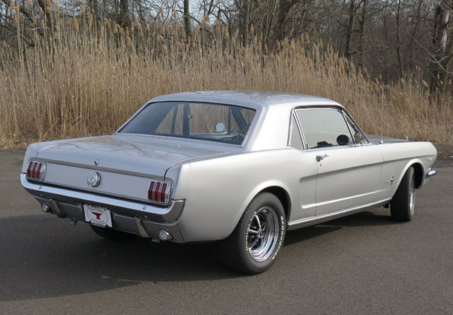 1966 Ford Mustang - photo 12