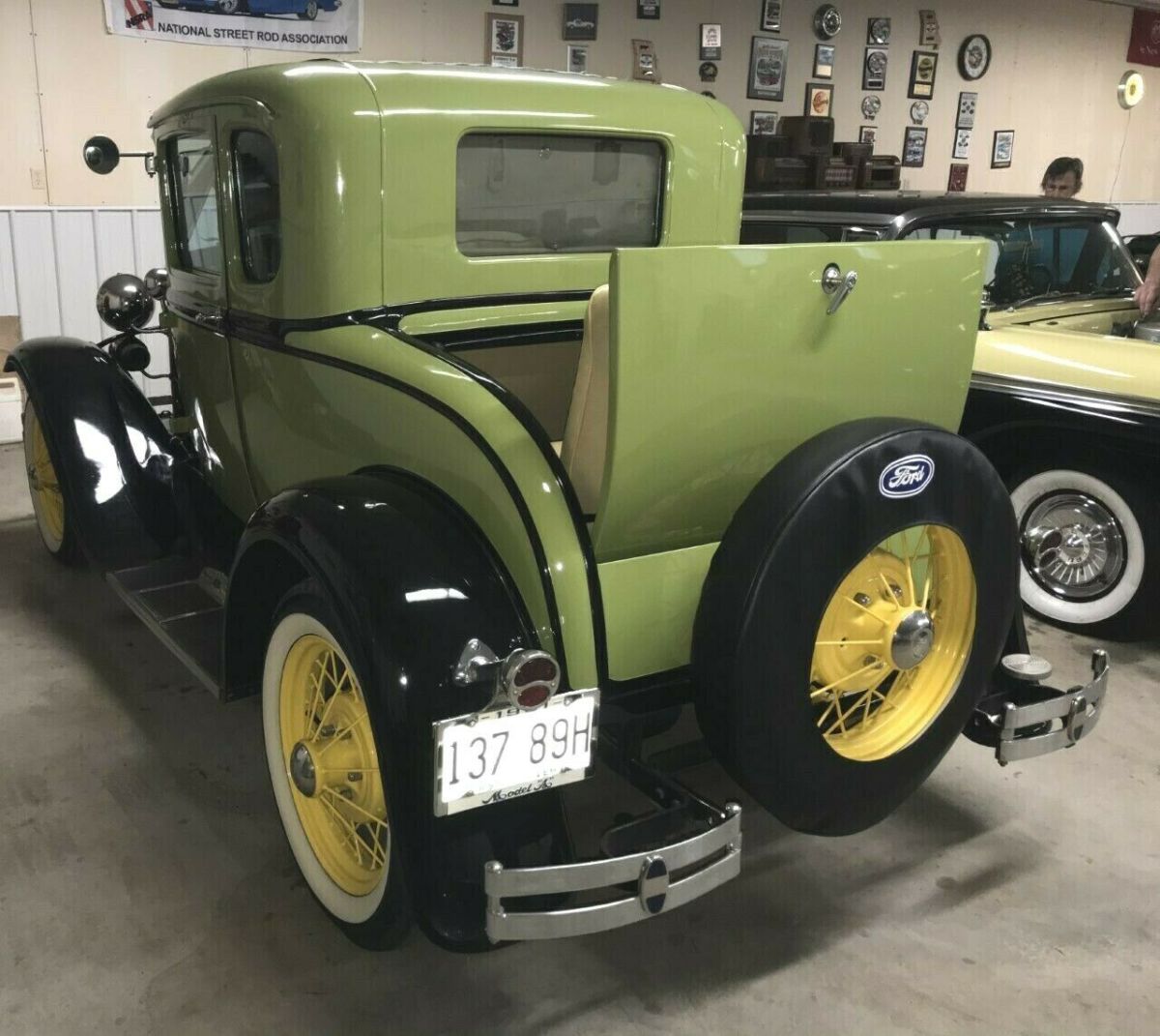 1931 Ford Model A COUPE - photo 3