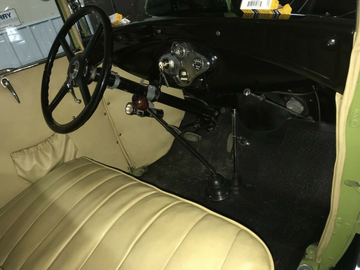 1931 Ford Model A COUPE - photo 9