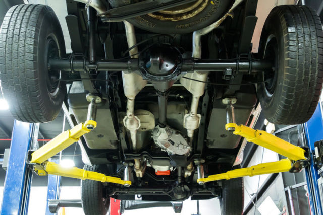 1987 Chevrolet Silverado 1500 4x4 Pickup - photo 4