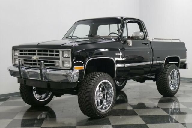 1987 Chevrolet Silverado 1500 4X4 - photo 6