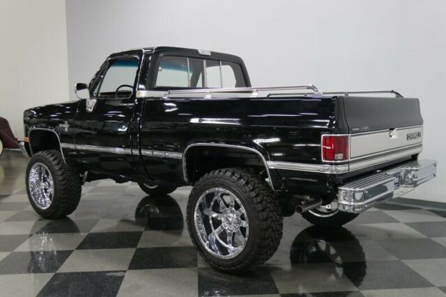 1987 Chevrolet Silverado 1500 4X4 - photo 9