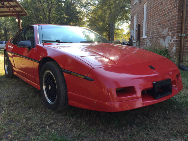 1988 Pontiac Fiero - photo 4