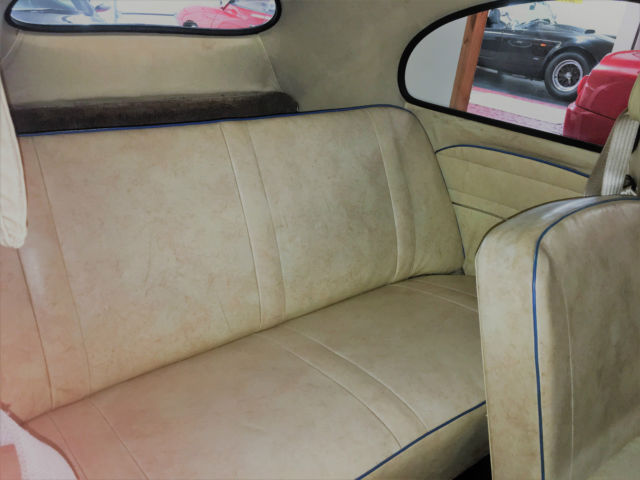 1954 Volkswagen Beetle - Classic CKD Mottled Ivory with blue piping - photo 7