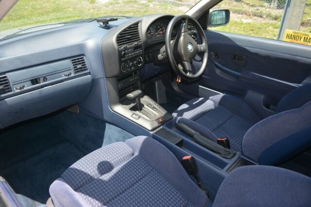 RHD 1992 BMW 325I JAPANESE IMPORT 1992 BMW 3-Series