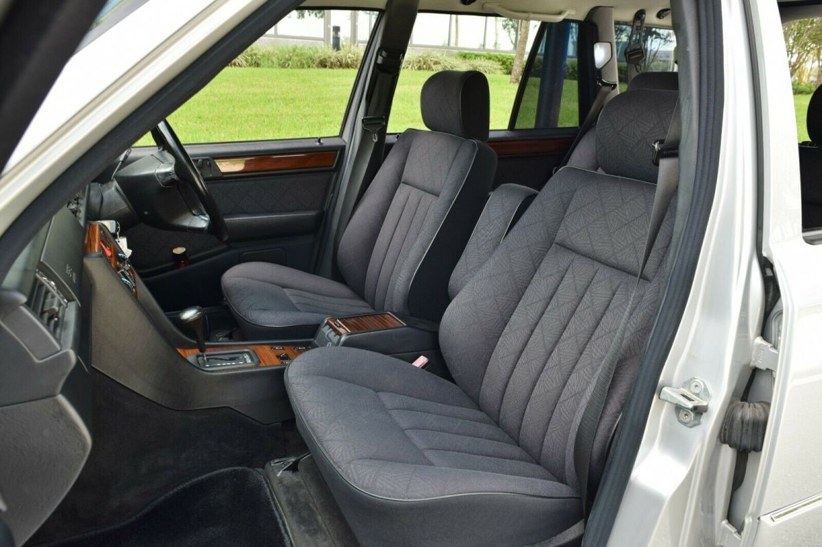 1994 Mercedes-Benz E-Class S124 Wagon - photo 13