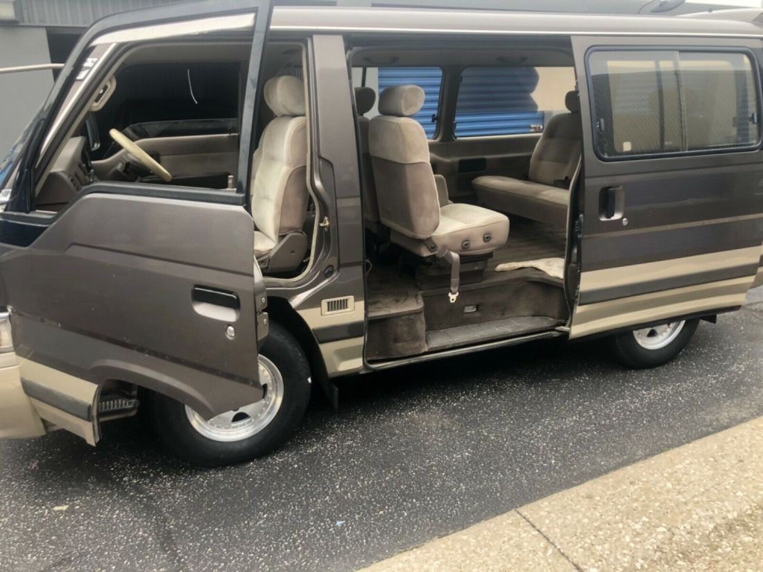 1993 Nissan Other - photo 2