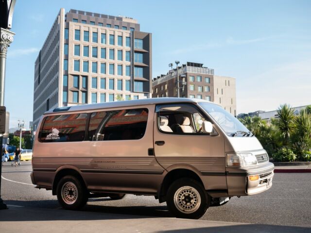 RHD Toyota HiAce 4WD Turbodiesel JDM Van. Very clean! 95k miles! In Portland Now 1994 Toyota HiAce Super Custom