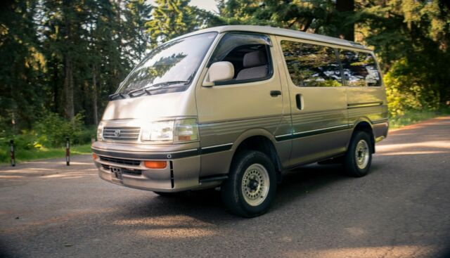 1994 Toyota HiAce Super Custom - photo 4