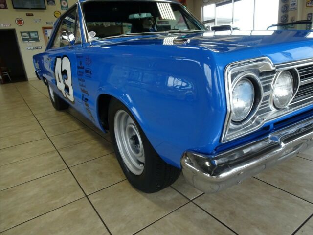 1967 Plymouth GTX Richard Petty Race Replica - photo 10