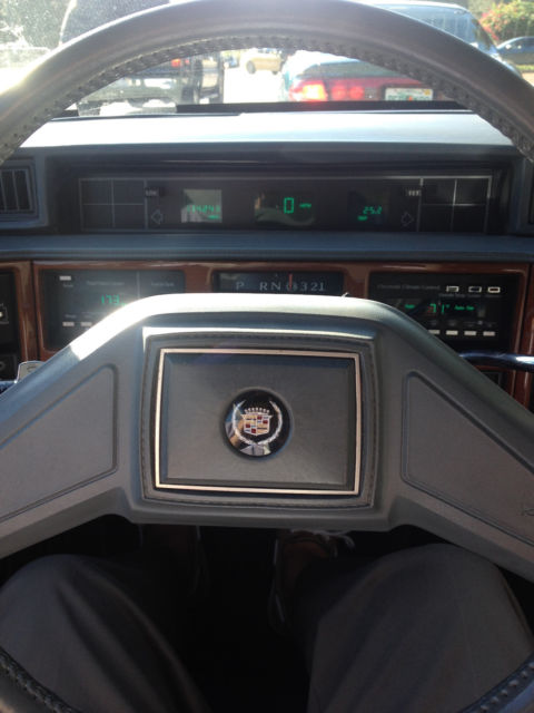 1989 Cadillac Fleetwood - photo 2