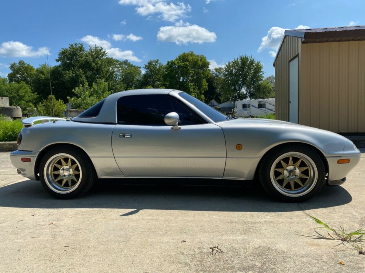 RIGHT HAND DRIVE EUNOS ROADSTER IMPORTED FROM JAPAN - CONVERTIBLE - LOW MILES 1991 Mazda MX-5 Miata