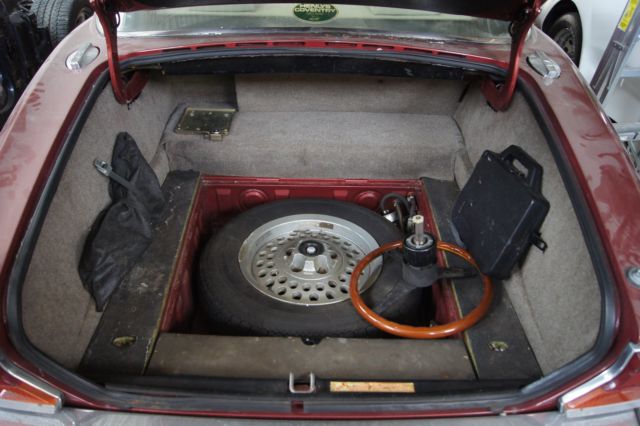 Right Hand Drive Rare in the USA 1974 Jaguar XJ