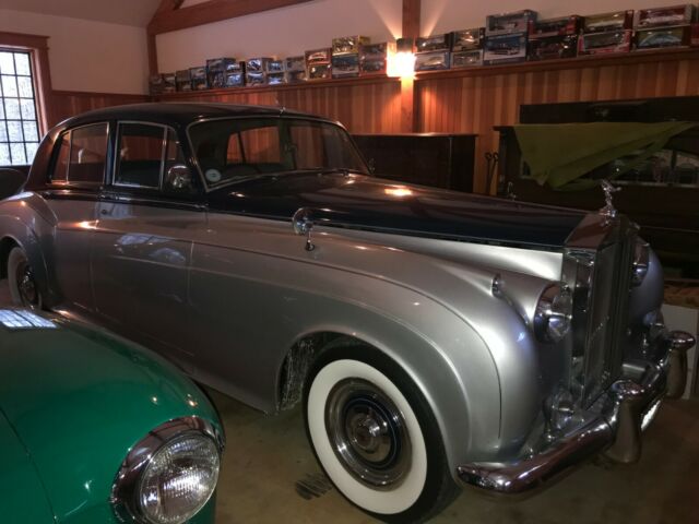 Right Hand Drive Updated computerized carburetor Very Dependable! 1961 Rolls-Royce SILVER CLOUD II SAME OWNER SINCE 1990 DRIVE ANYWHE