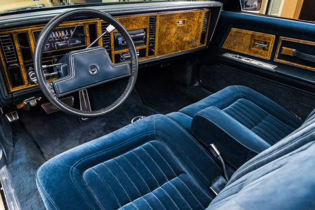 1985 Buick Riviera Convertible - photo 2