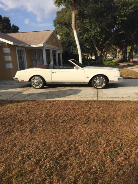 1983 Buick Riviera - photo 4