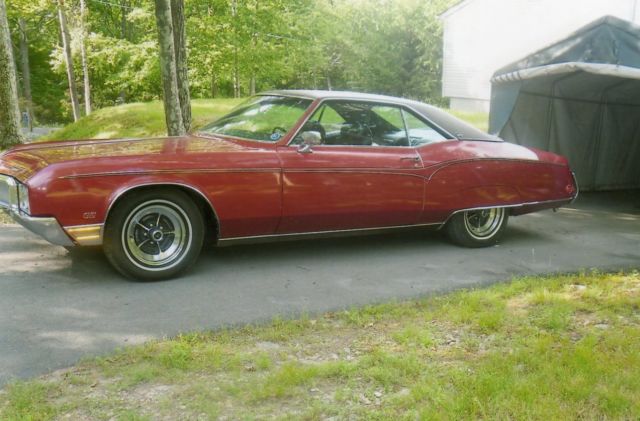 1970 Buick Riviera black vinyl seats and roof - photo 2