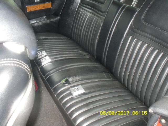 1970 Buick Riviera black vinyl seats and roof - photo 6