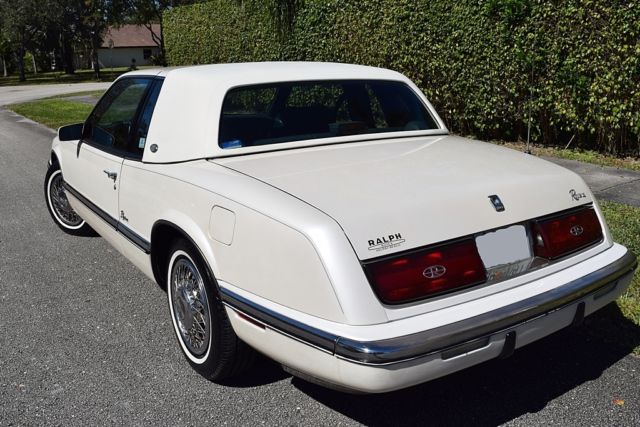 1992 Buick Riviera - photo 2