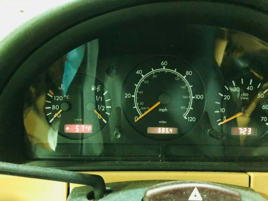 1994 Mitsubishi 3000GT SL - photo 9