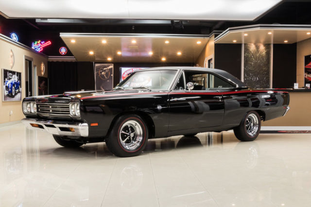 Road Runner! # Matching Drivetrain, 383ci V8, A727 Automatic, Air Grabber Hood 1969 Plymouth Road Runner