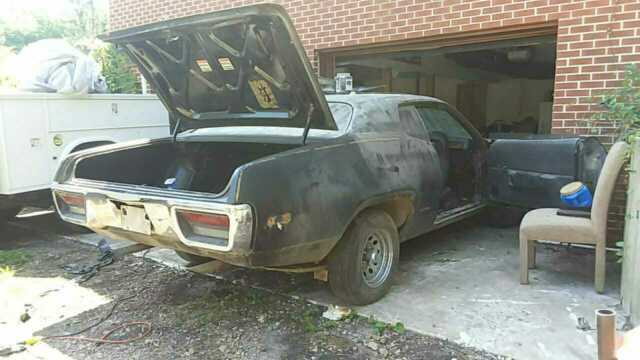 ROADRUNNER Big Block 4 speed-Triple Black--NO Reserve auction this car wilL Sell 1972 Plymouth Road Runner ROADRUNNER