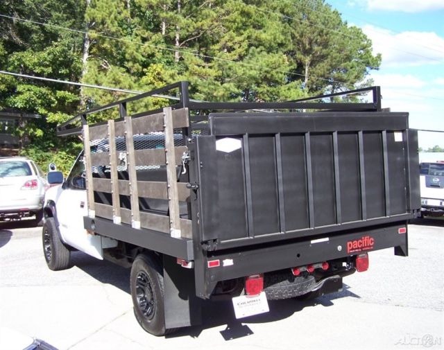 1988 Chevrolet C/K Pickup 3500 1-OWNER 54K 4X4 1-TON STAKE FLAT BED TOMMY LIFT - photo 2