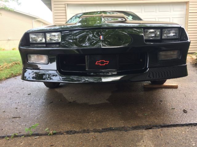 1988 Chevrolet Camaro IROC - photo 3
