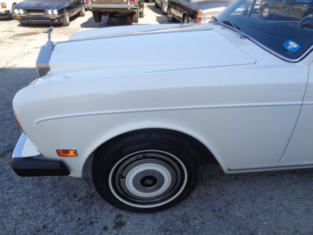 1977 Rolls-Royce Corniche - photo 2