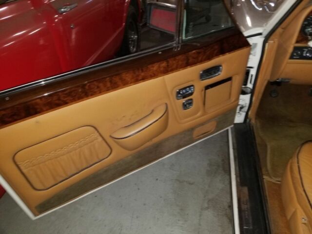 1987 Rolls-Royce Corniche - photo 9