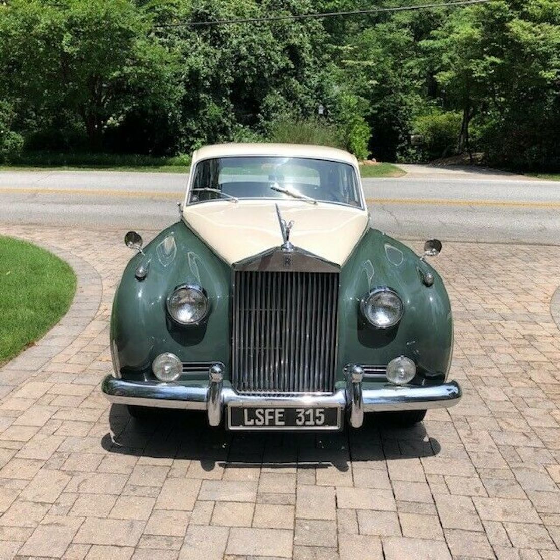 Rolls Royce Silver Cloud Series 1 1958 Rolls-Royce Silver Cloud Series 1 (E) Matching Oyster Xm3393