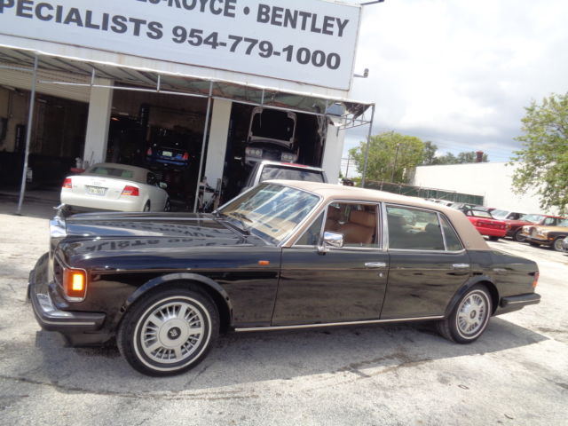 ROLLS ROYCE SILVER SPUR ONE OWNER EXTRA LOW MILES GARAGED ONE YEAR WARRANTY 1991 Rolls-Royce Silver Spirit/Spur/Dawn
