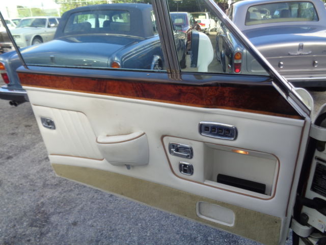 1989 Rolls-Royce Corniche - photo 10