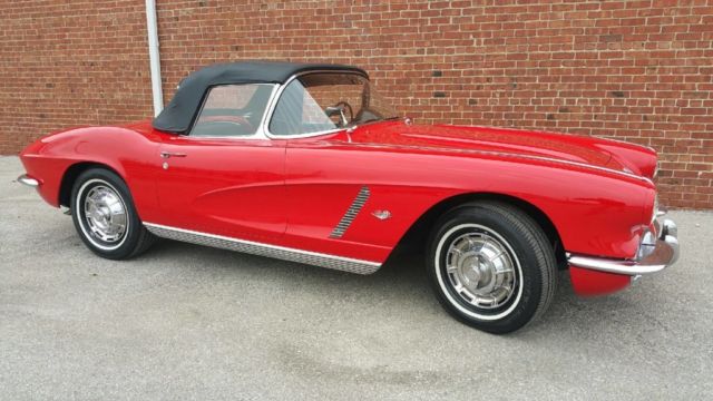 Roman Red and Black Convertible 1962 Chevrolet Corvette