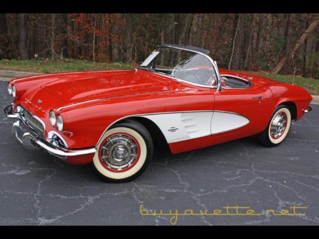1961 Chevrolet Corvette Convertible - photo 2