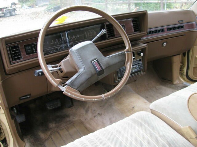 1986 Oldsmobile Cutlass Supreme - photo 8