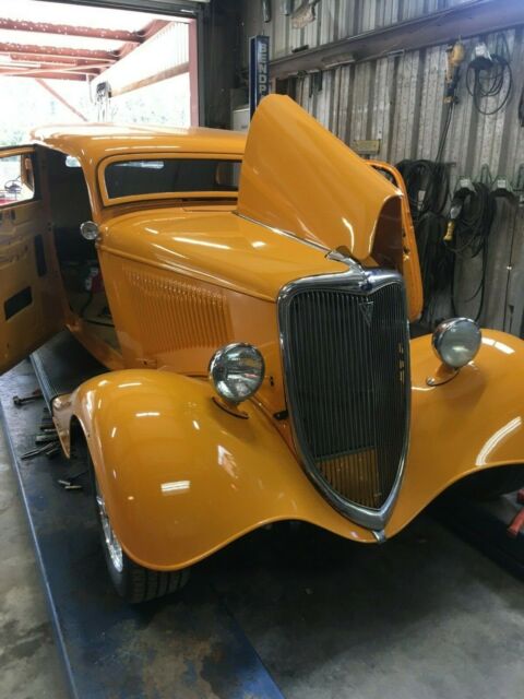 1934 Ford Tudor Sedan Street Rod - photo 2
