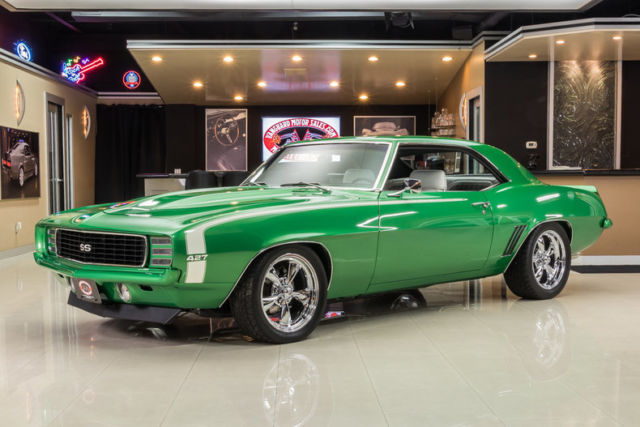 Rotisserie Build! GM ZZ427 V8 Crate Engine, M22 4-Speed, Disc, Hotchkis, A/C 1969 Chevrolet Camaro Restomod