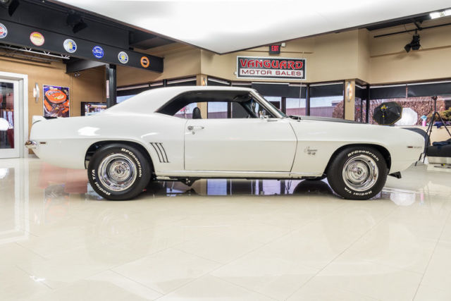 1969 Chevrolet Camaro - photo 9