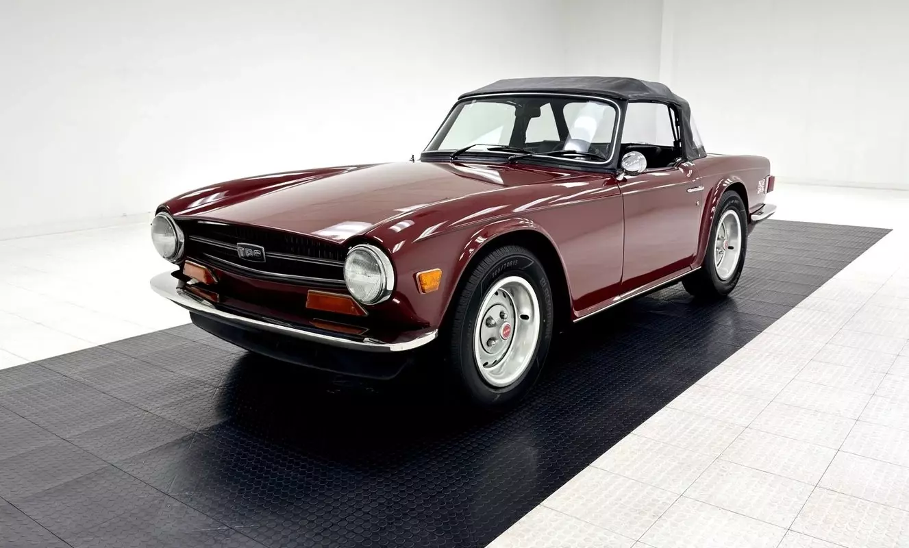 Rotisserie Resto/2498cc I6/4-Speed Manual/Top Down Fun/Nearly New Ride 1973 Triumph TR-6 Roadster