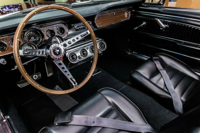 1965 Ford Mustang Convertible - photo 2
