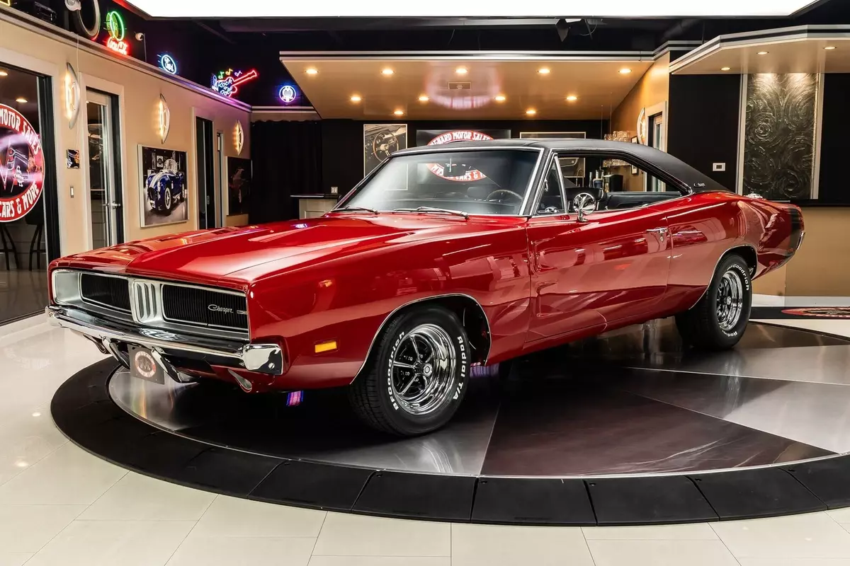 Rotisserie Restored! 489ci Stroker V8 w/ Holley EFI, 727 Automatic, Disc, PS, PB 1969 Dodge Charger