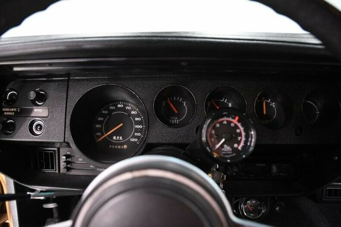 1972 Dodge Challenger - photo 2