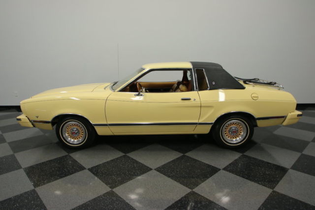 1977 Ford Mustang - photo 2