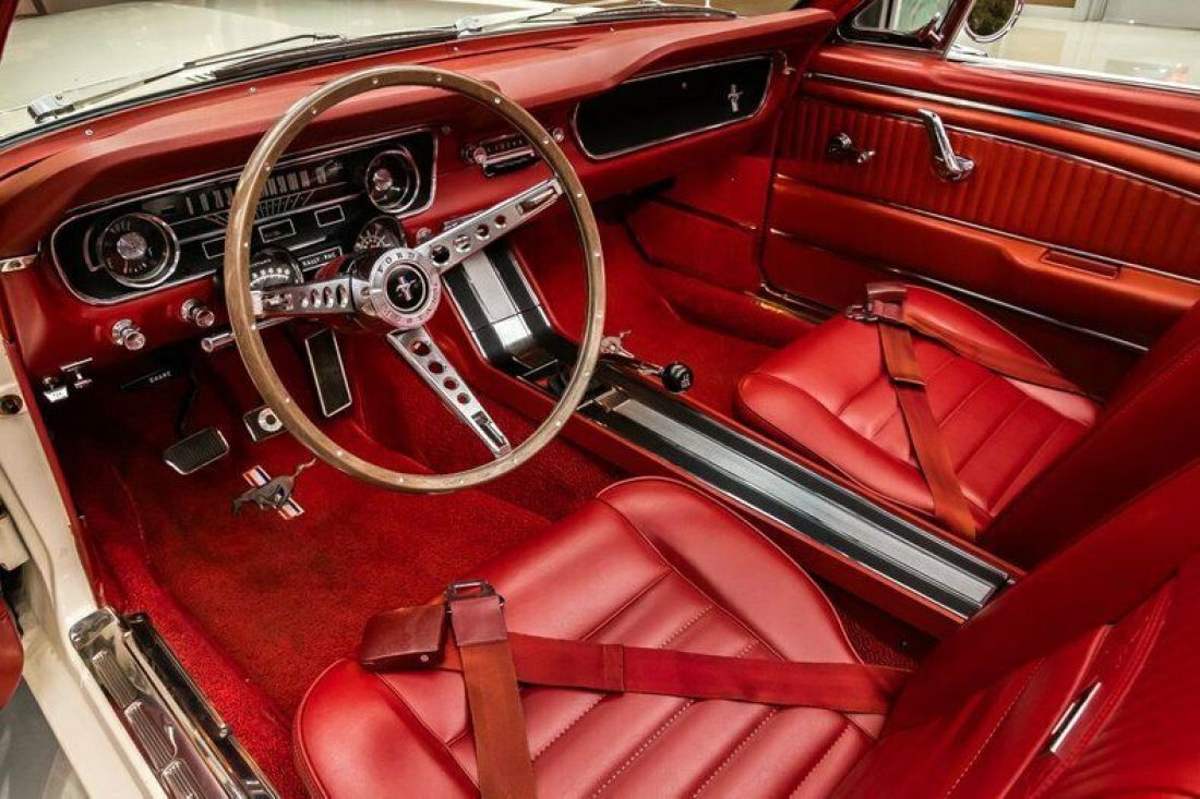 1965 Ford Mustang Convertible - photo 2