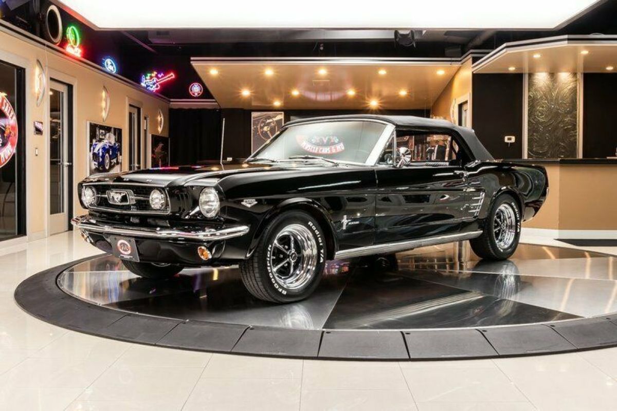 1966 Ford Mustang Convertible - photo 2