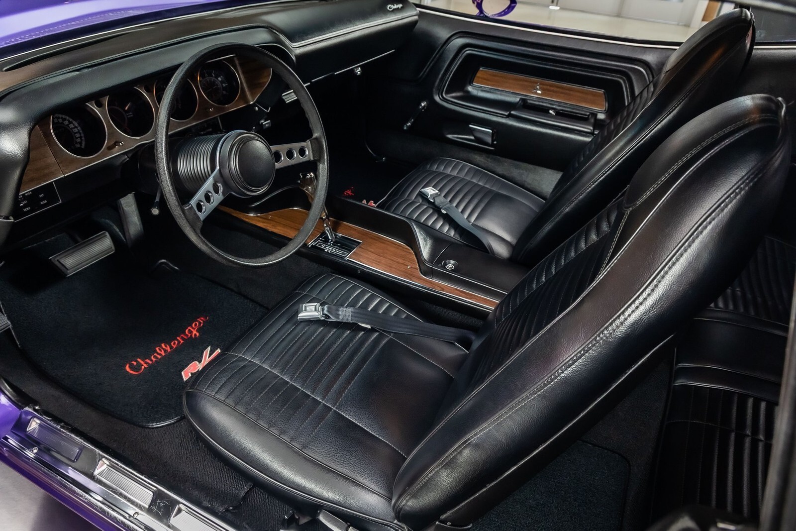 1970 Dodge Challenger R/T - photo 3