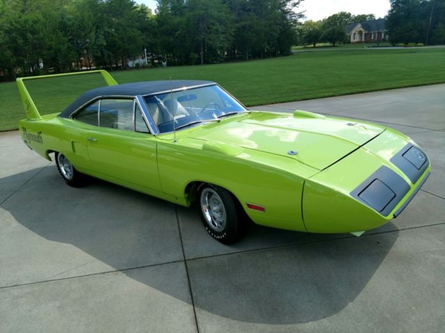 ROTISSORIE RESTORED-70 PLYMOUTH SUPERBIRD-LIMELIGHT-440-4-SPEED-DANA-NO RESERVE 1970 Plymouth Road Runner SUPERBIRD